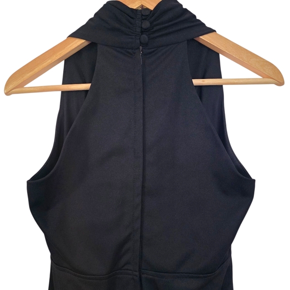 Vintage 70s Black Deep V-Neck Sleeveless Formal Gown Size 11 - Picture 4 of 7